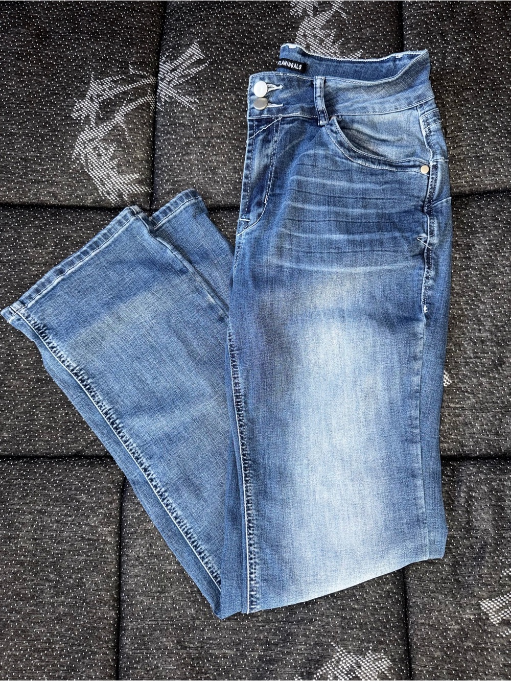 NWOT Flamingals Kick Boot Blue Washed Stretch Jeans